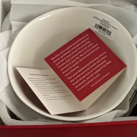 Lenox
Bayberry All-Purpose Porcelain Bowls, Set of 4 Christmas 🎄 - Picture 2 of 7